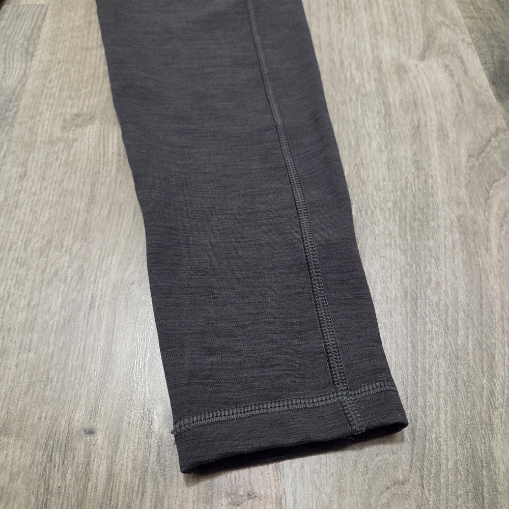 American Eagle Outfitters Gray High-Waist Leggings | Sculpting Stretch Pocket - Picture 4 of 11